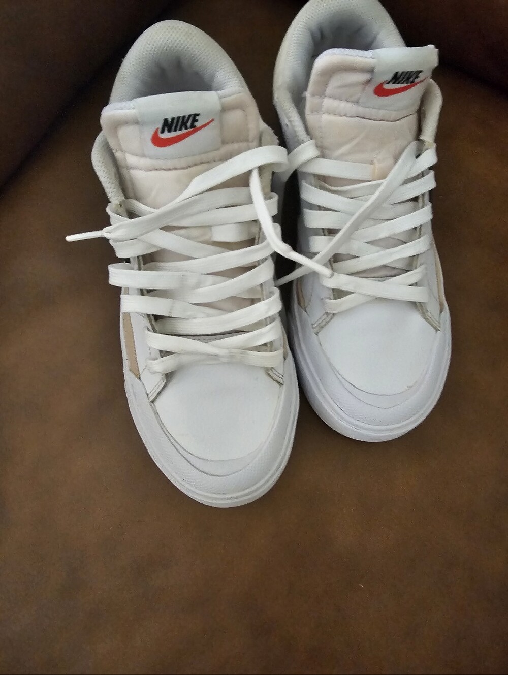 Nike Court - Picture 1 of 11